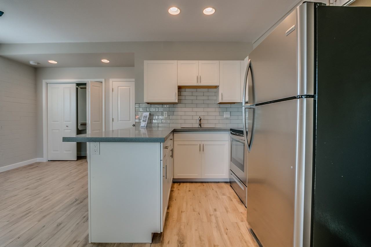 1008 S Mariana St - Photo 4 of 12