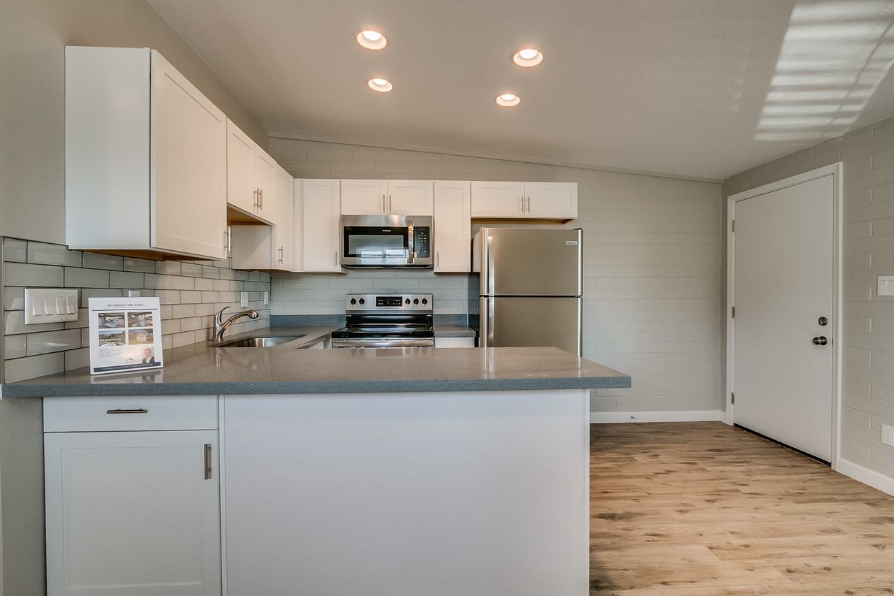 1008 S Mariana St - Photo 5 of 12