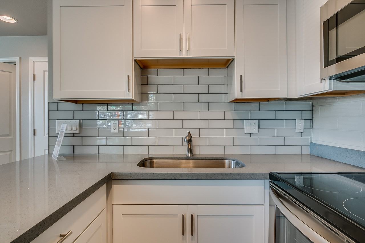 1008 S Mariana St - Photo 7 of 12