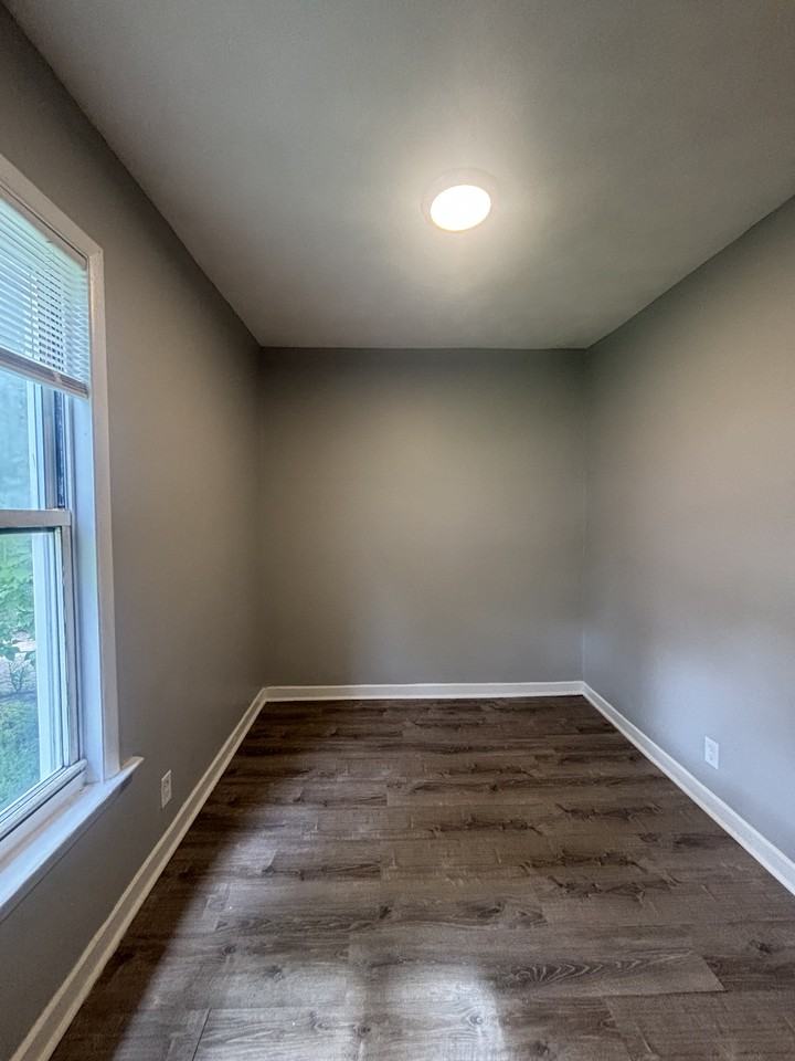 7308 S Kenwood Ave - Photo 2 of 7