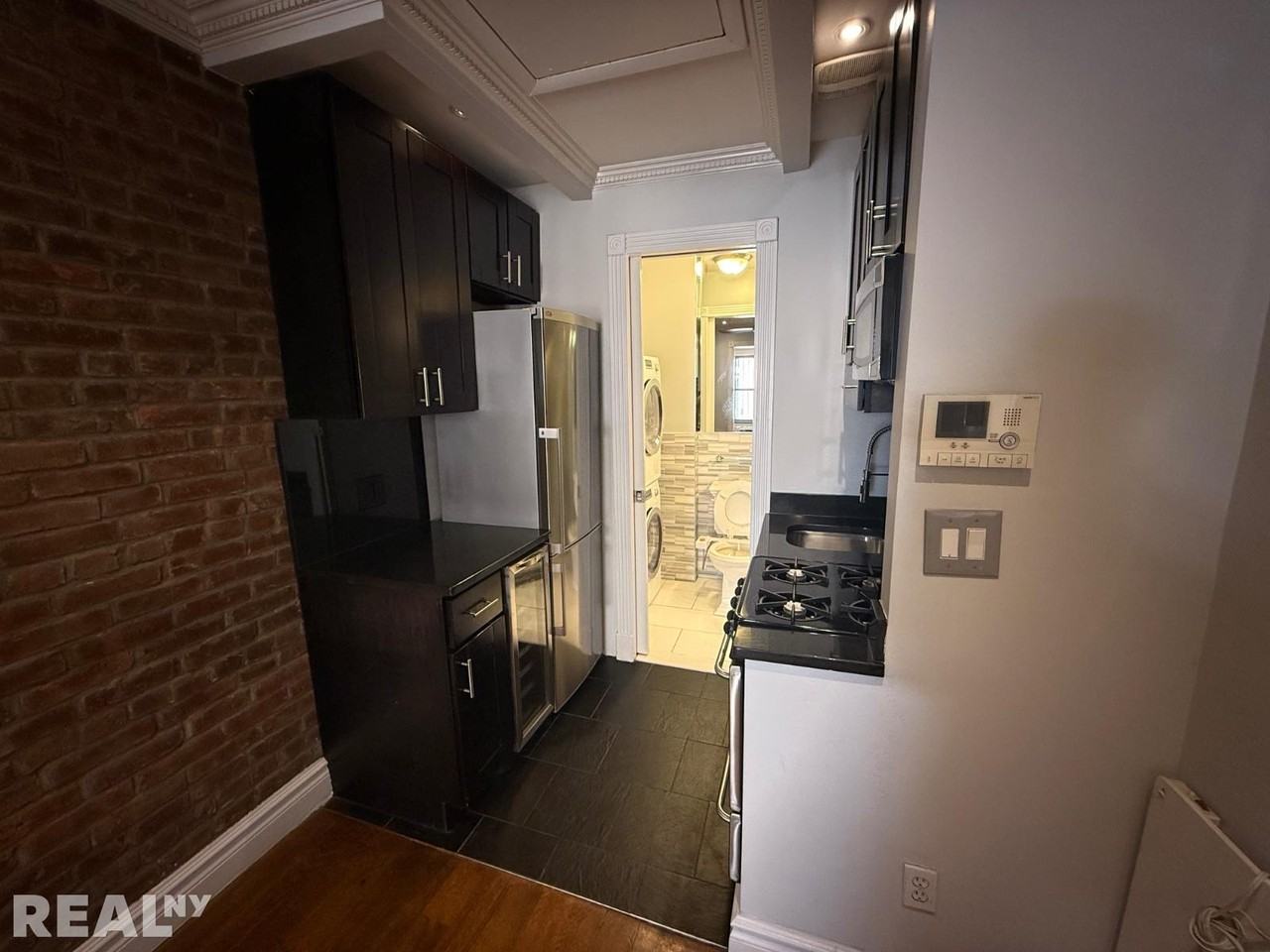 W 53rd St #4C - Photo 2 of 8
