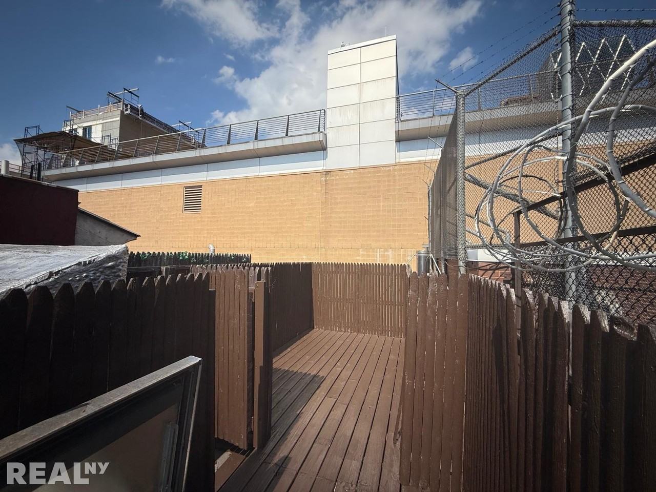 W 53rd St #4C - Photo 3 of 8