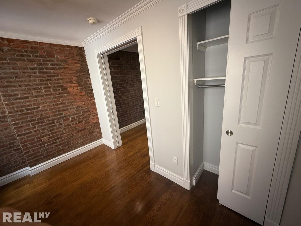 W 53rd St #4C - Photo 5 of 8