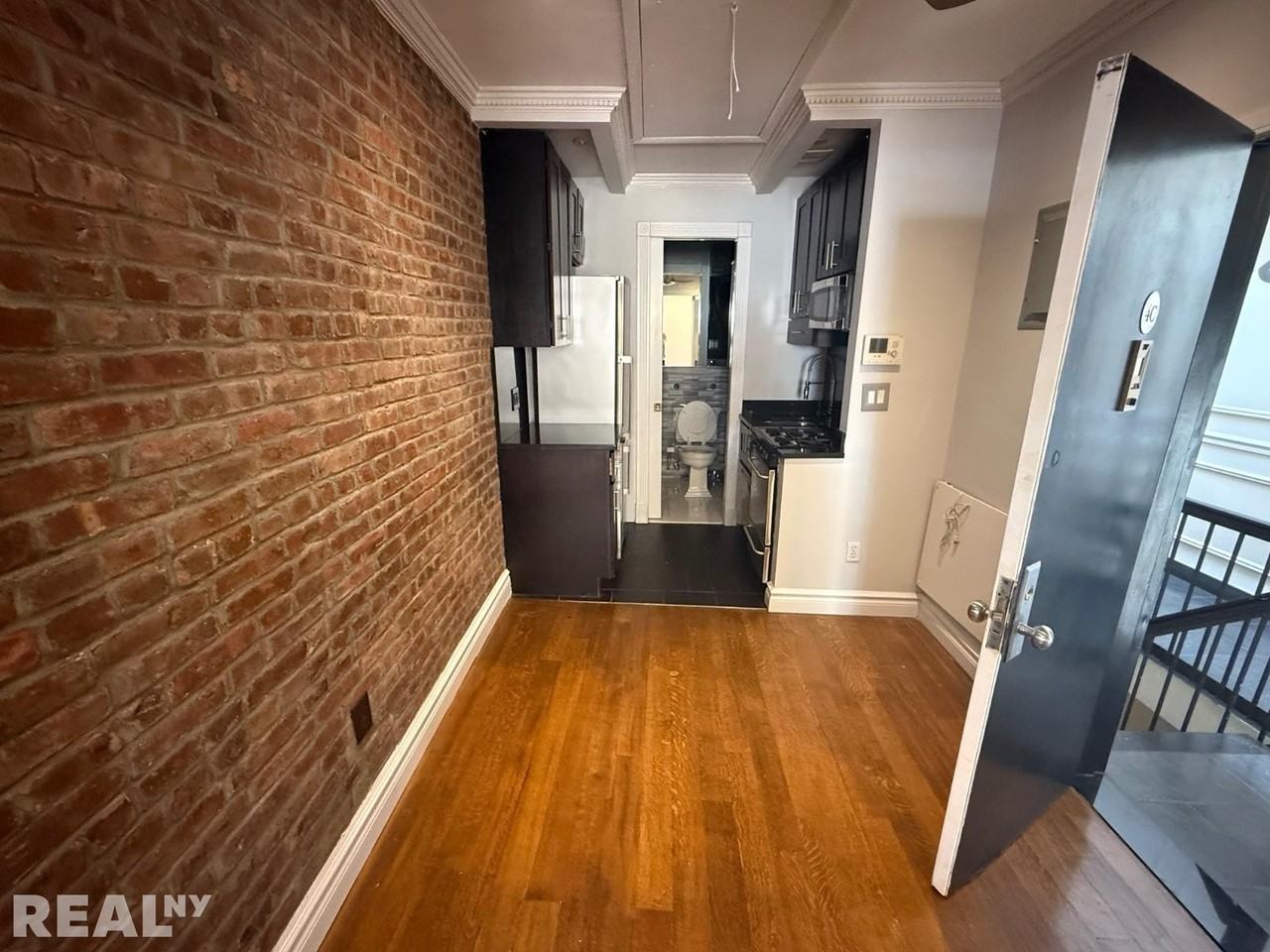 W 53rd St #4C - Photo 7 of 8