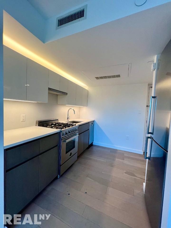 Columbia Hts #10D - Photo 2 of 11