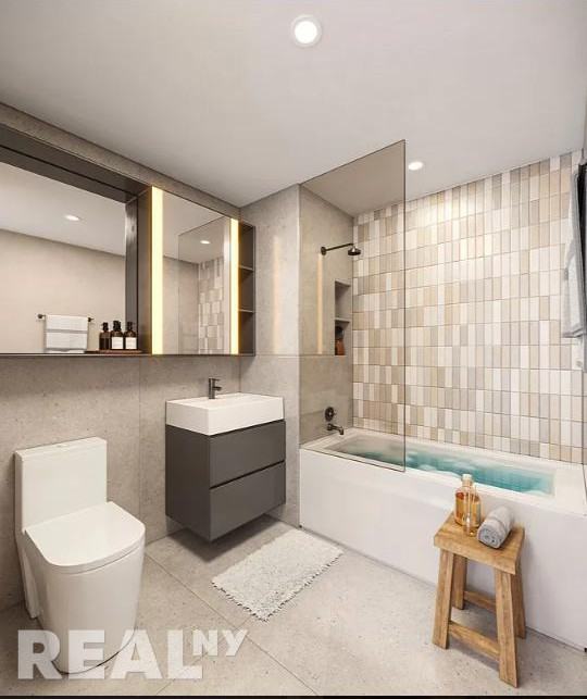 Hope St #418 - Photo 3 of 5