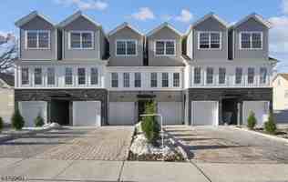 featured image of 93 Prospect St #6