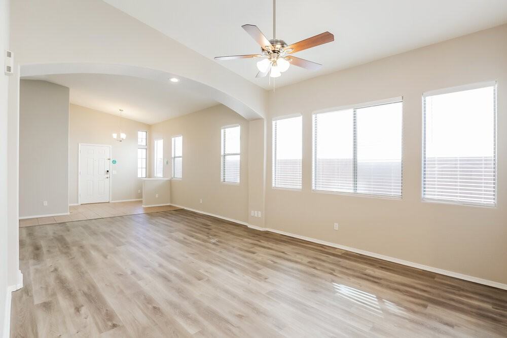 4001 E Timberline Rd - Photo 4 of 16