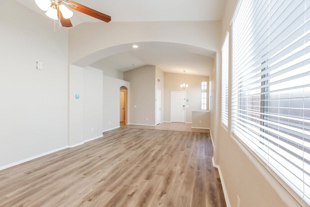 4001 E Timberline Rd - Photo 5 of 16