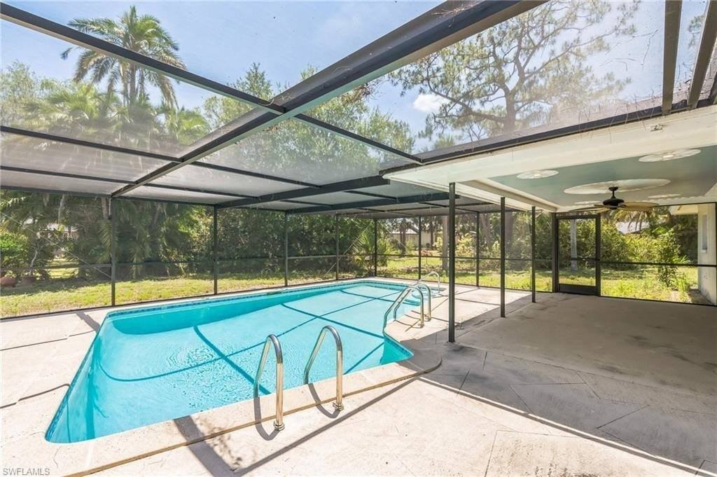 13724 River Forest Dr - Photo 2 of 15