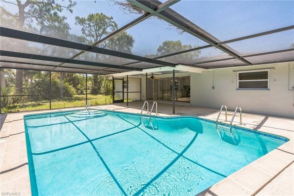 13724 River Forest Dr - Photo 3 of 15