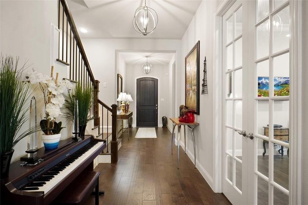 1132 Thornhill Way - Photo 6 of 18