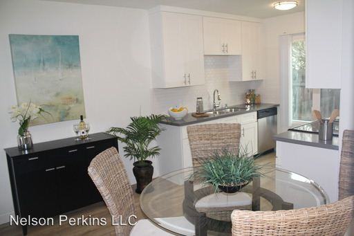 2617 Nelson Ave F - Photo 2 of 10