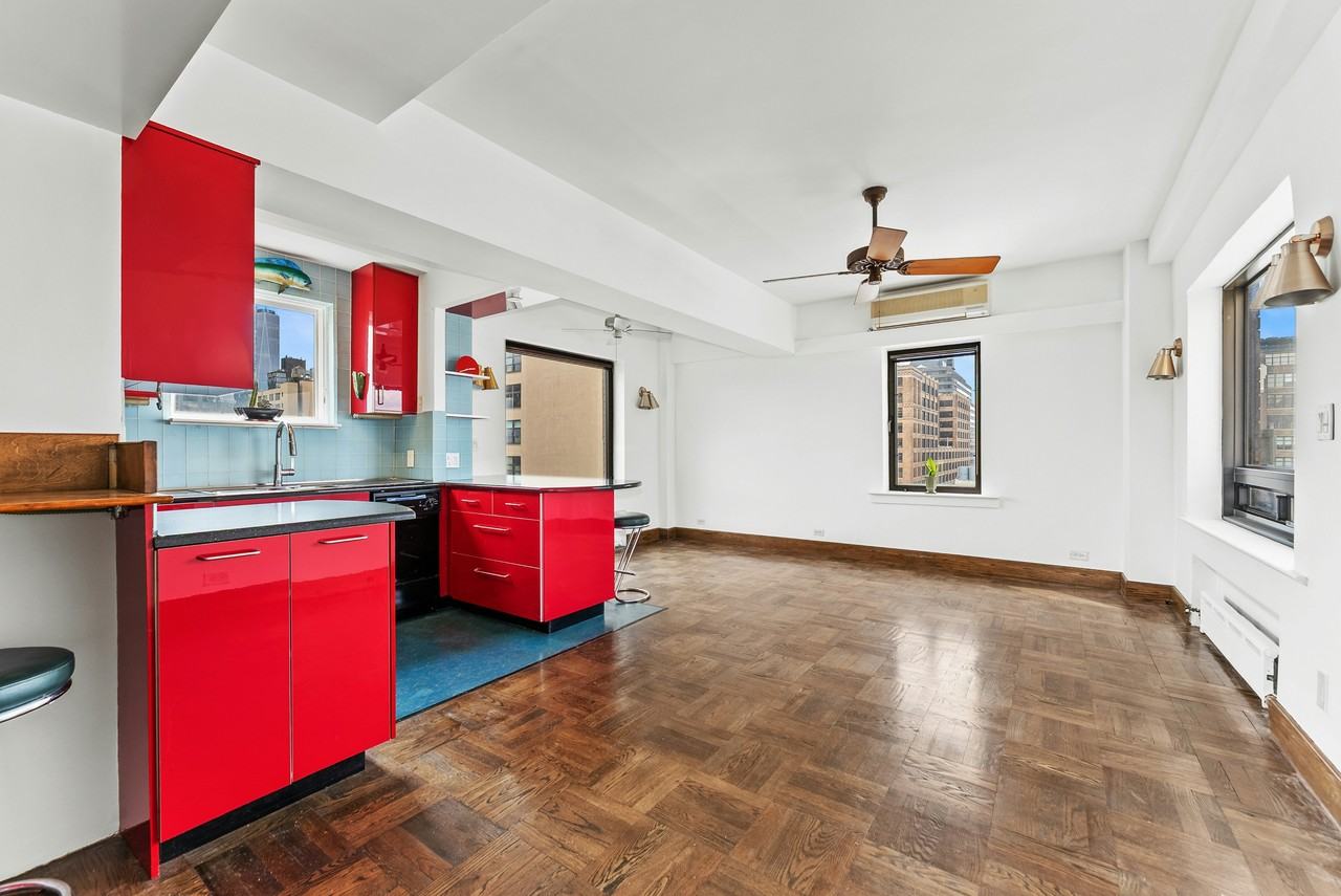 180 W Houston St #11C