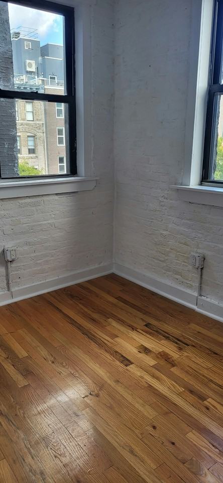 630 E 9th St #20 - Photo 7 of 15