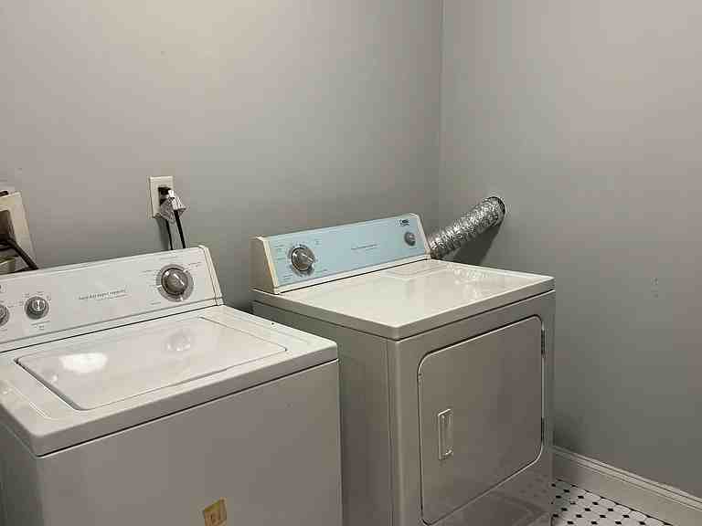 2212 North 16th Street #FL 2 - Photo 3 of 10