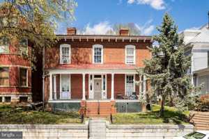 featured image of 229 Kalorama St #5