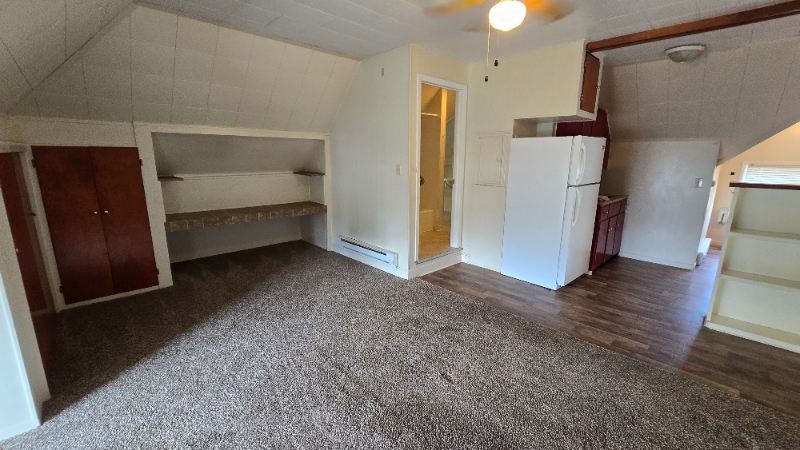 227 W Oak St #C - Photo 2 of 9