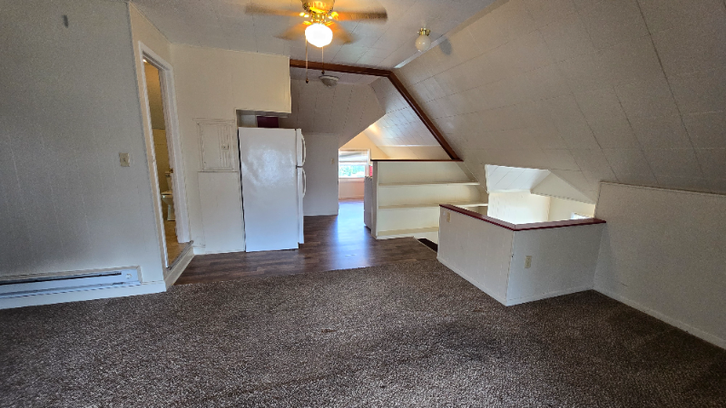 227 W Oak St #C - Photo 3 of 9