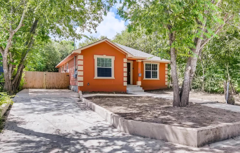 530 Belmont - Photo 2 of 19