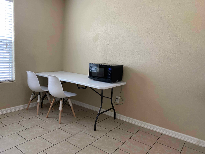 530 Belmont - Photo 5 of 19