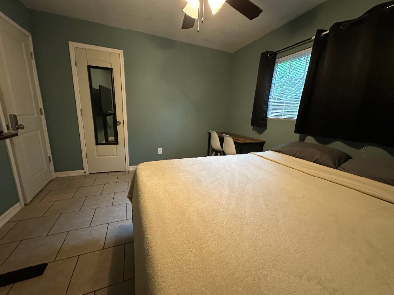 530 Belmont - Photo 7 of 19