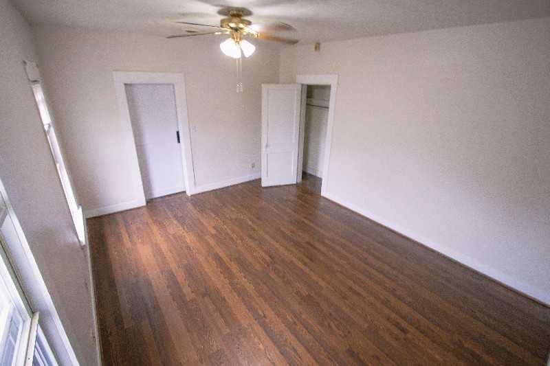 510 Baltimore St #512 - Photo 6 of 8