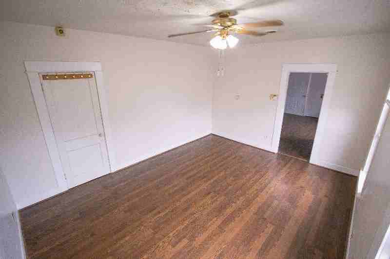 510 Baltimore St #512 - Photo 7 of 8