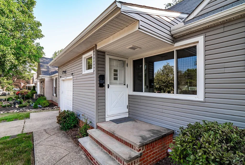 16402 Webster Rd - Photo 3 of 20