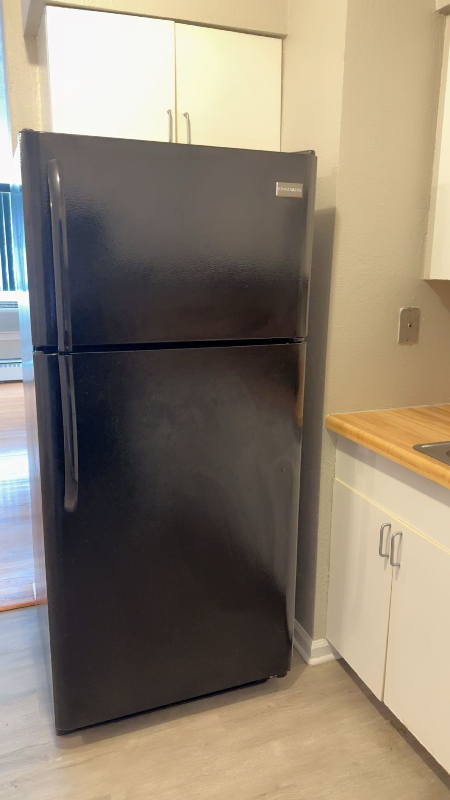 520 N Wolf Rd #102 - Photo 3 of 16