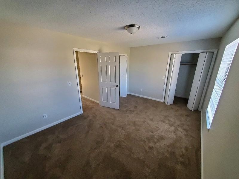 1723 Westchester Dr - Photo 4 of 14