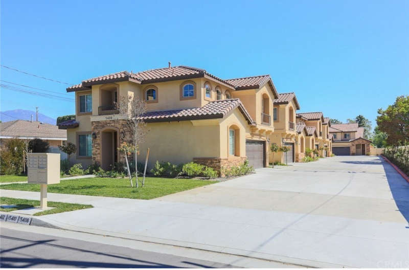 5418 Welland Ave - Photo 2 of 20