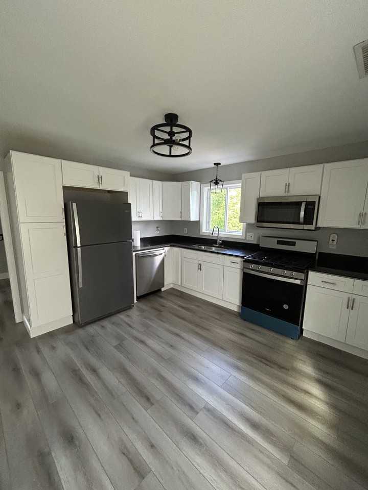 58 Ninth St #2 - Photo 2 of 10