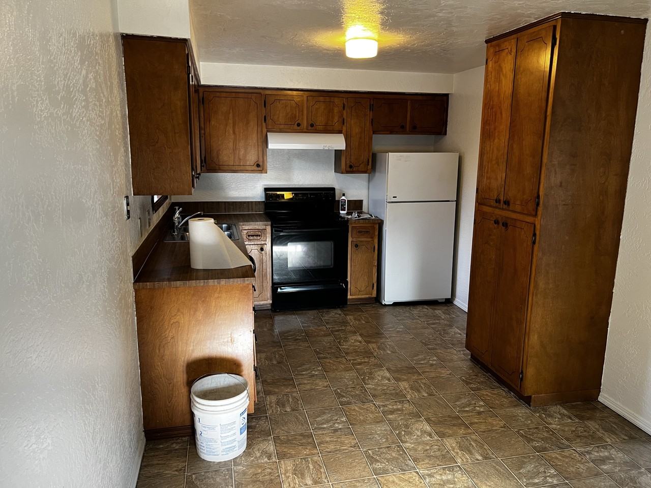 227 25th Avenue Southeast #NA - Photo 4 of 6