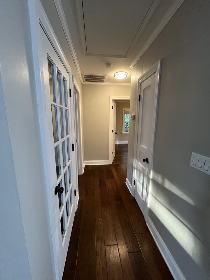 1118 Thompson Pl #NA - Photo 3 of 22