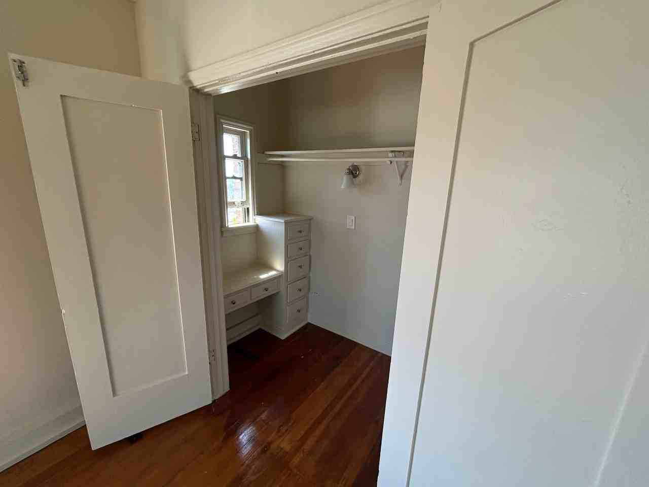 318 N Mariposa Ave #105 - Photo 6 of 11