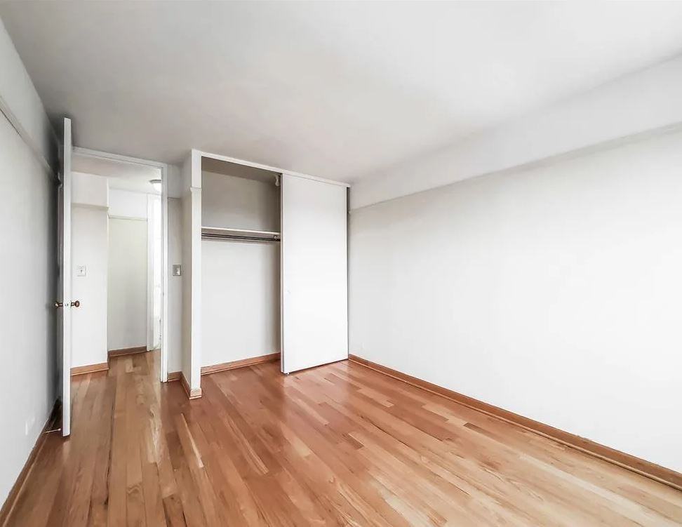 W Buena Ave & N Broadway - Photo 4 of 11