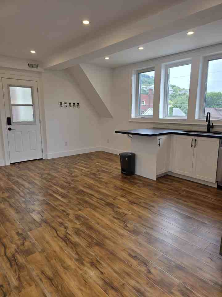 2 Rutherford Avenue #4 - Photo 5 of 11