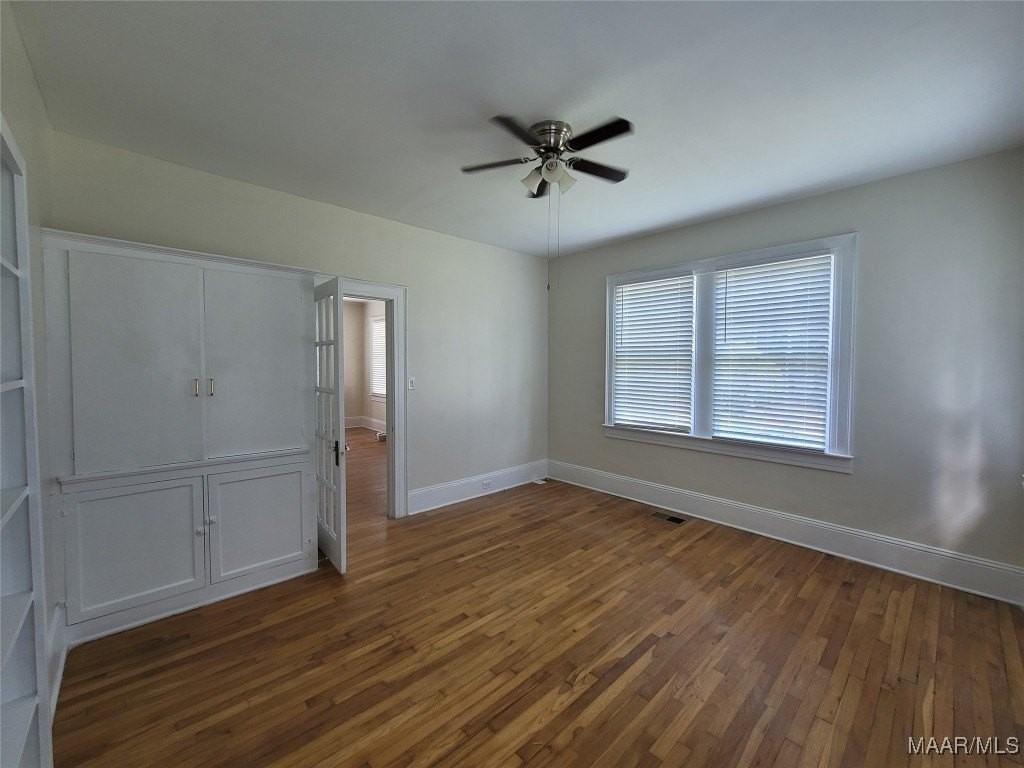 215 N Lewis St - Photo 7 of 37