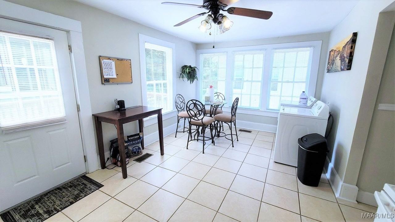 116 N Lewis St - Photo 7 of 18