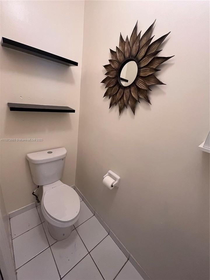 2320 Se 23rd Rd #2320 - Photo 5 of 20