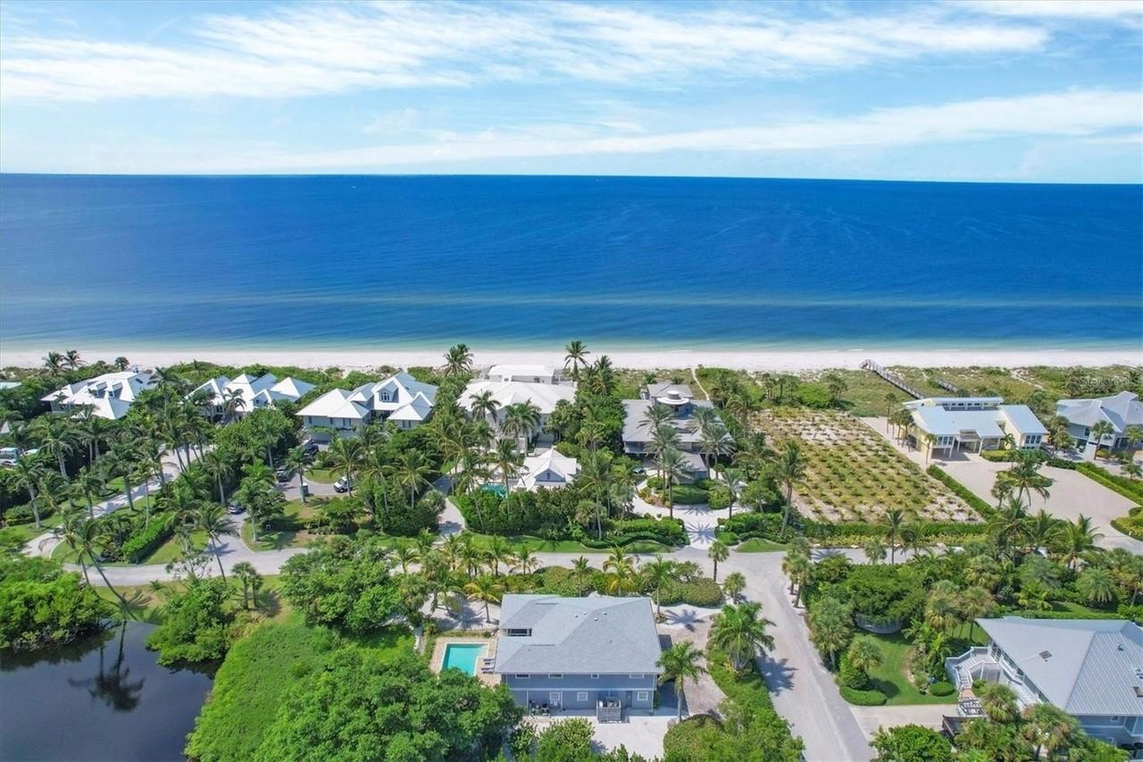 4010 40th St W - Photo 6 of 49