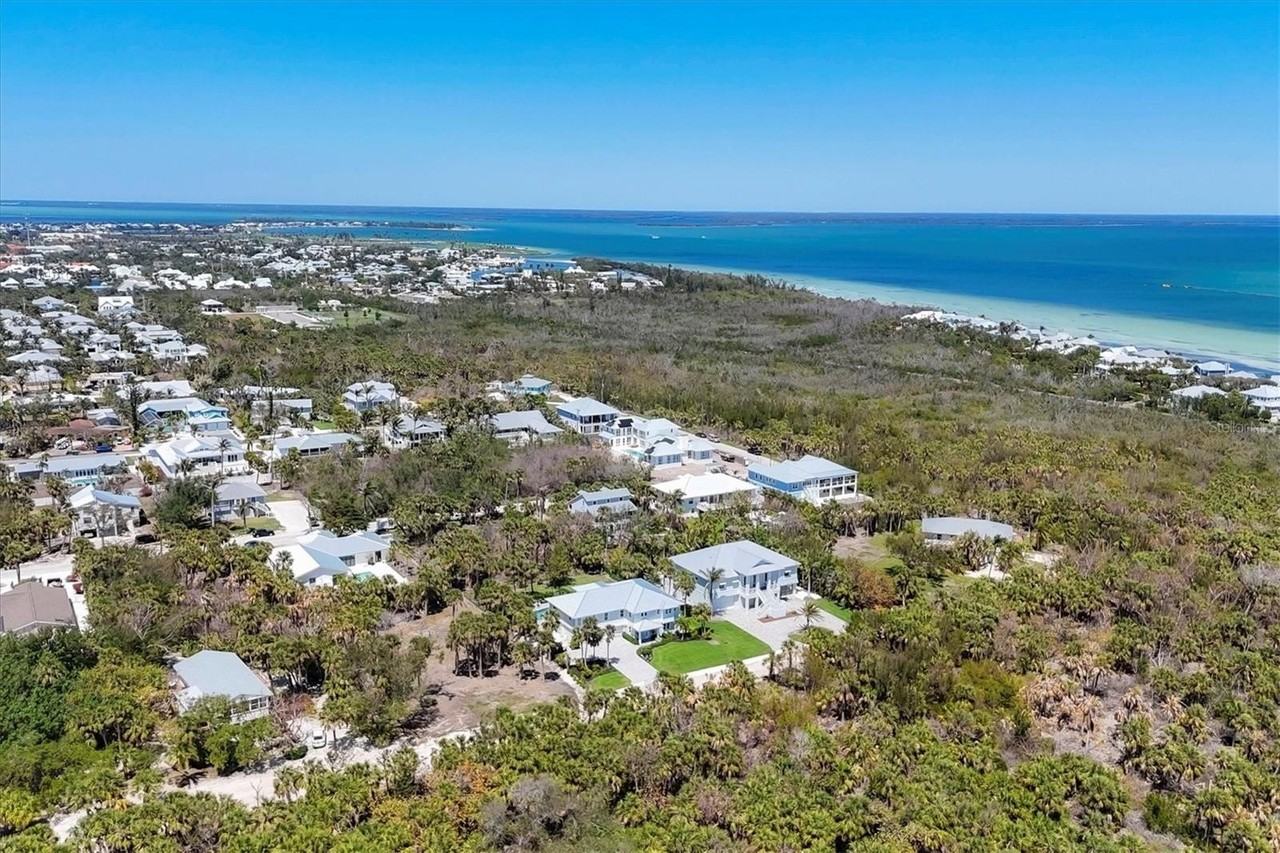 355 Barbarosa St - Photo 2 of 48