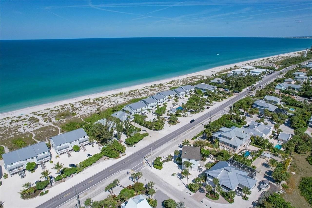 401 Lafitte St - Photo 4 of 37