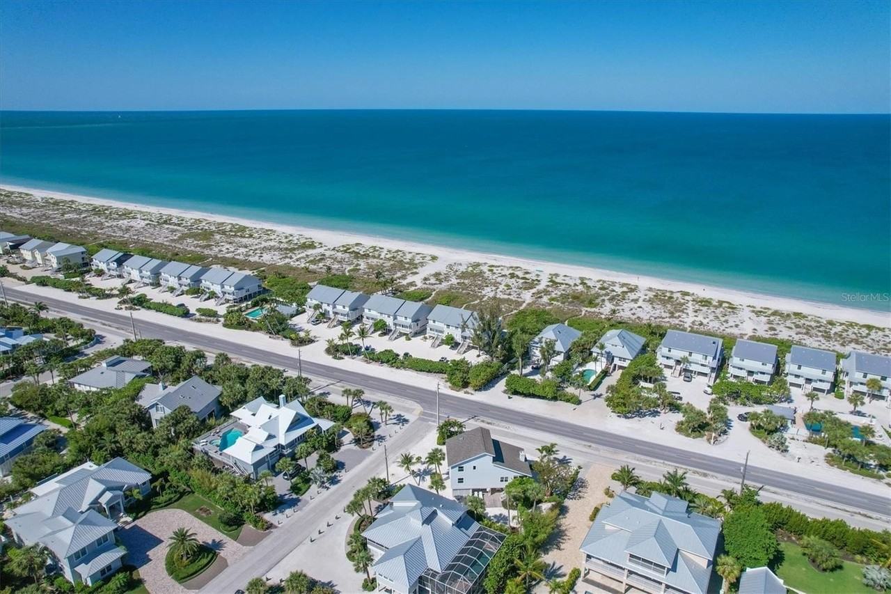 401 Lafitte St - Photo 5 of 37