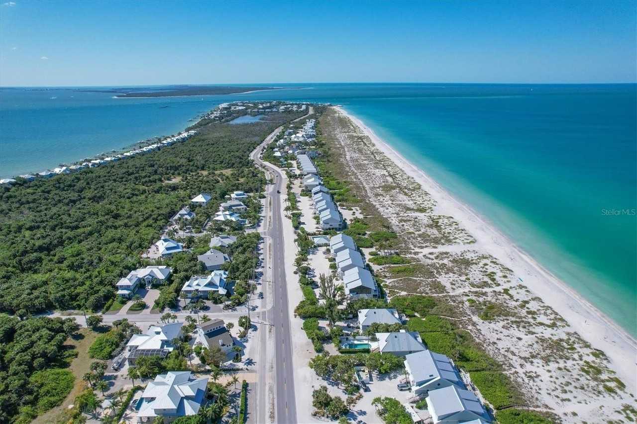 401 Lafitte St - Photo 6 of 37