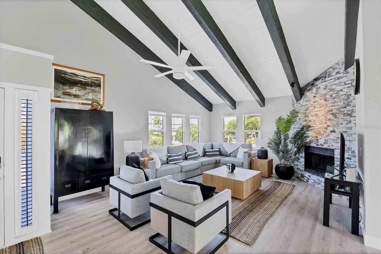 401 Lafitte St - Photo 7 of 37