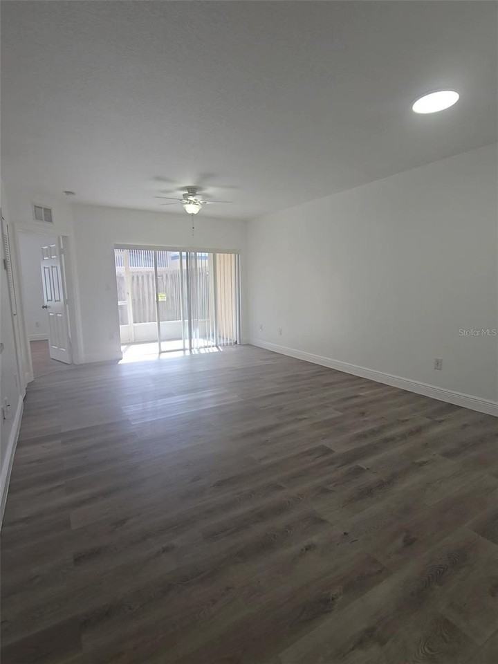 13215 Villa Vista Drive #104 - Photo 7 of 9