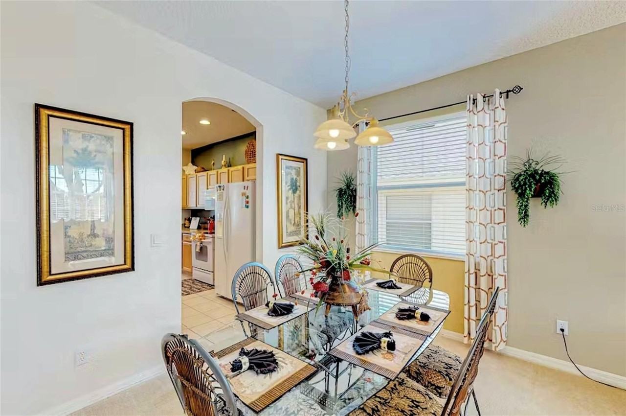 136 Henley Cir - Photo 2 of 22