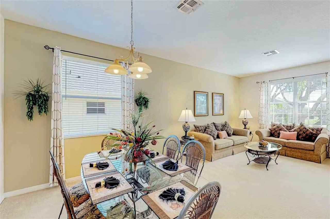 136 Henley Cir - Photo 3 of 22